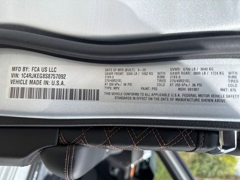 New 2025 Jeep Grand Cherokee L Summit AWD/4WD image 17