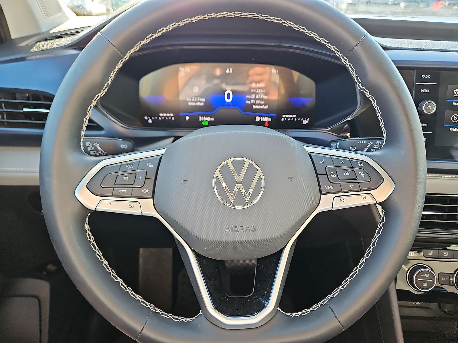Certified 2024 Volkswagen Taos SE w/ Panoramic Sunroof Package FWD image 21