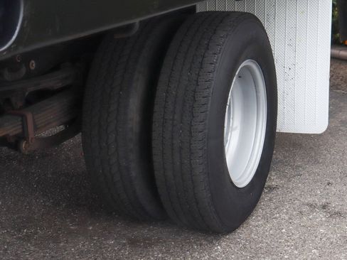 Used 2004 Chevrolet Silverado 3500 W/T image 35