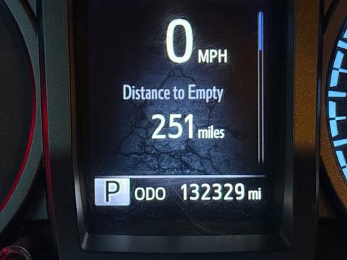 Used 2016 Toyota Tacoma TRD Off-Road w/ Towing Package AWD/4WD image 34