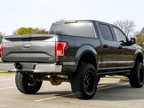 Used 2016 Ford F150 XLT image 13