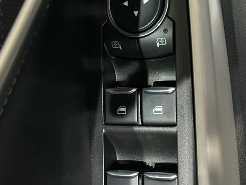 Used 2023 Ford Explorer XLT w/ Equipment Group 202A image 40