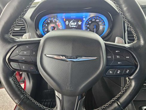 Used 2023 Chrysler 300 C image 22