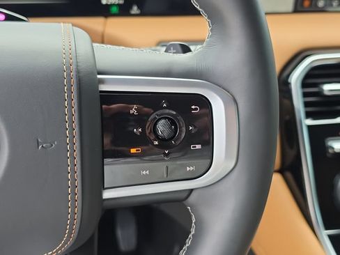 Certified 2025 Nissan Armada Platinum Reserve RWD image 33