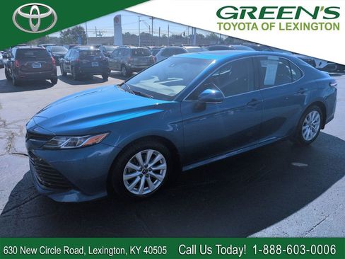 Used 2020 Toyota Camry LE w/ Convenience Package FWD image 1