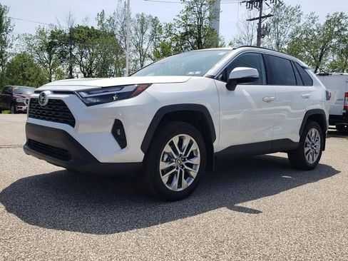 Used 2025 Toyota RAV4 XLE Premium AWD/4WD image 8
