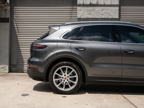Used 2019 Porsche Cayenne S AWD/4WD image 21