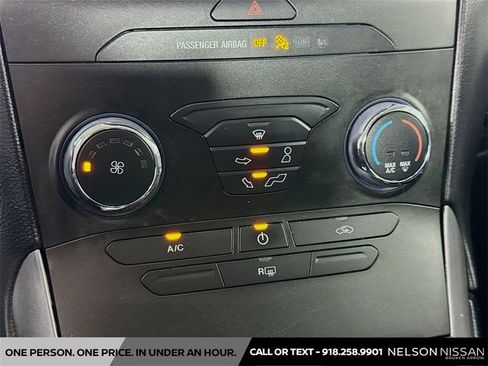 Used 2019 Ford Edge SE image 15