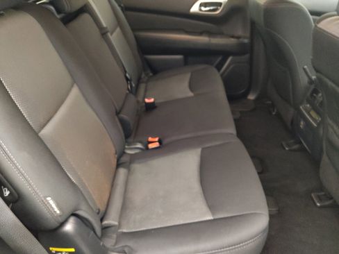 Used 2018 Nissan Pathfinder SV FWD image 19