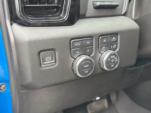 Used 2023 GMC Sierra 1500 AT4 w/ AT4 Premium Package AWD/4WD image 42