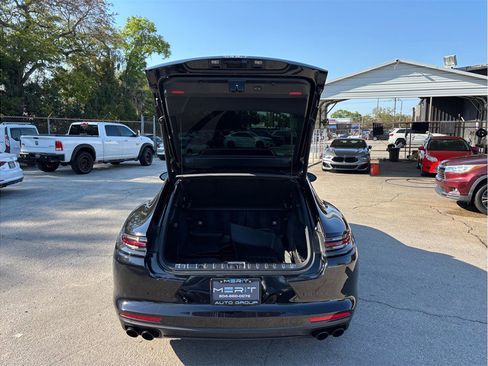 Used 2018 Porsche Panamera 4S image 51