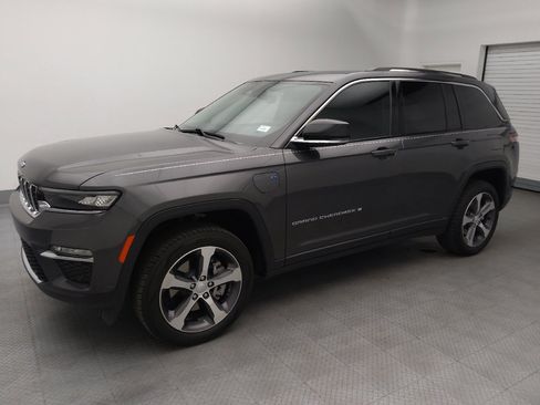 Used 2022 Jeep Grand Cherokee Limited 4xe w/ Luxury Tech Group II AWD/4WD image 2