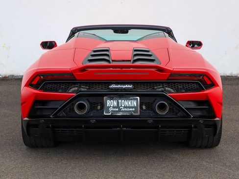 Used 2024 Lamborghini Huracan EVO AWD/4WD image 16