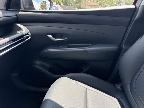 Used 2025 Hyundai Tucson SEL FWD image 24