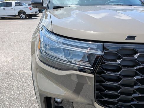 New 2026 Ford Explorer ST RWD image 9
