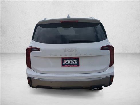 Used 2025 Kia Telluride S image 7