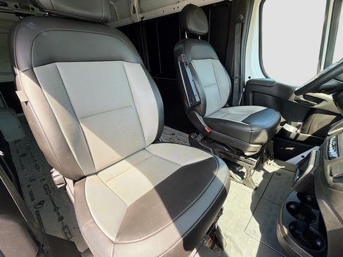 Used 2023 RAM ProMaster 2500 FWD image 12
