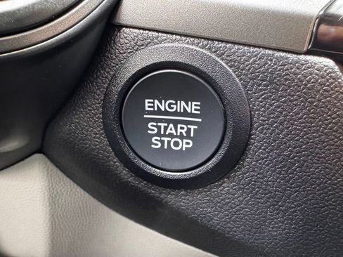 Used 2025 Ford Escape Active AWD/4WD image 27