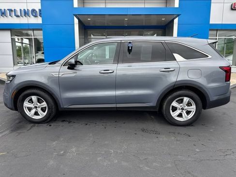 Used 2023 Kia Sorento LX FWD image 6