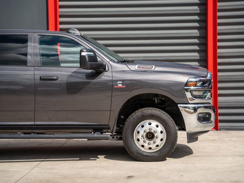 Used 2025 RAM 3500 Tradesman AWD/4WD image 3