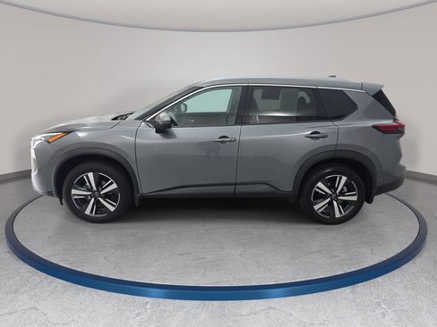 Certified 2024 Nissan Rogue SL FWD image 8