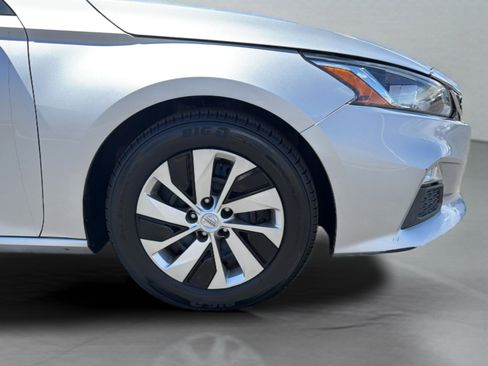 Used 2020 Nissan Altima 2.5 S FWD image 28