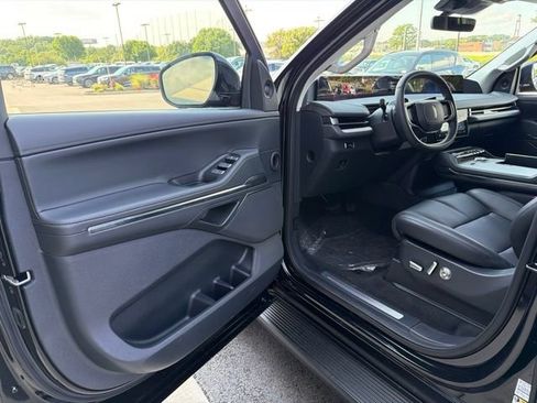 New 2027 Lincoln Navigator Premiere AWD/4WD image 11
