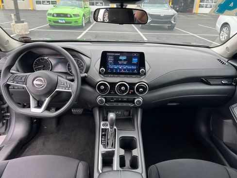 Used 2024 Nissan Sentra SV FWD image 14