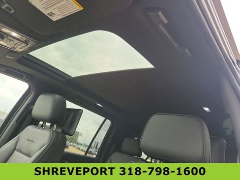 Certified 2021 GMC Yukon XL Denali w/ Denali Premium Package AWD/4WD image 19