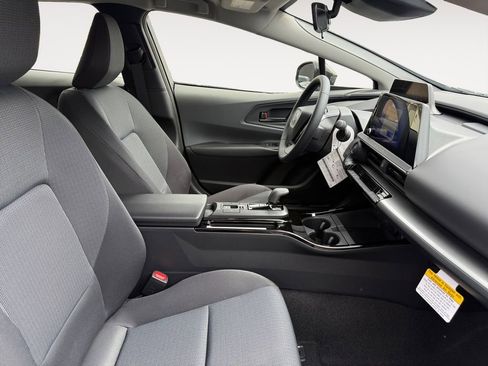 New 2026 Toyota Prius LE FWD image 15