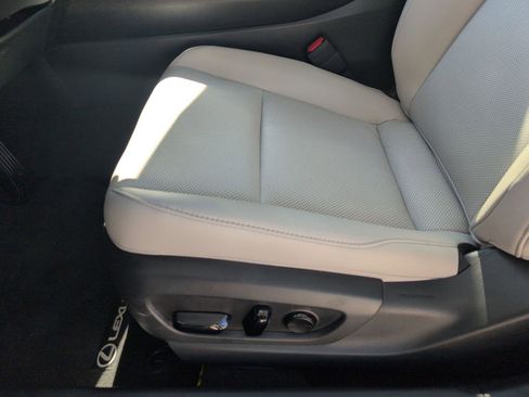 Certified 2025 Lexus UX 300h BASE image 6