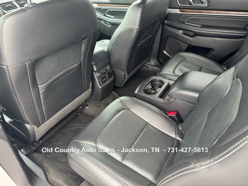Used 2017 Ford Explorer Limited w/ Equipment Group 301A AWD/4WD image 16
