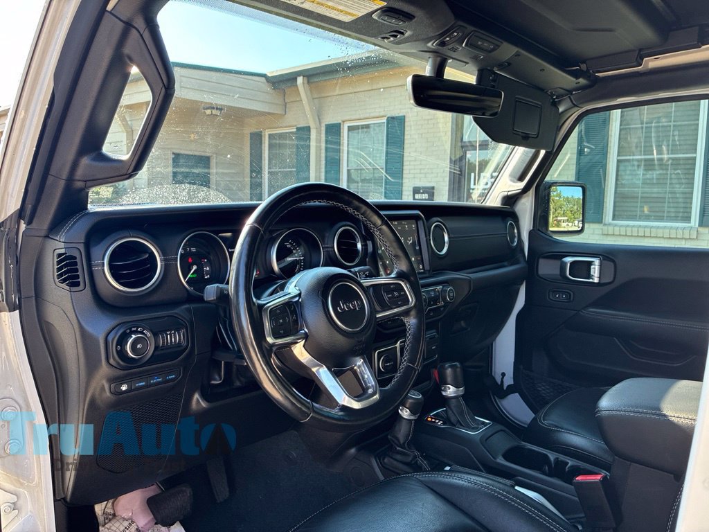 Used 2022 Jeep Wrangler Unlimited Sahara w/ Cold Weather Group AWD/4WD image 26