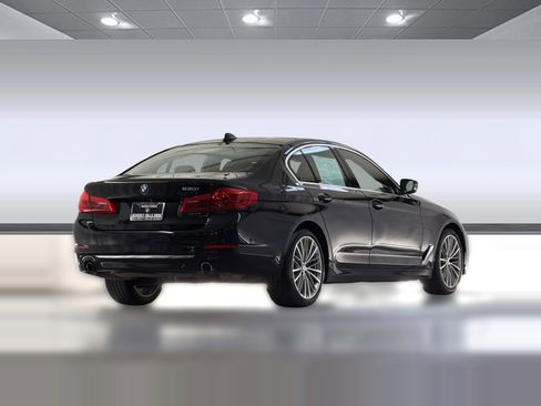 Used 2019 BMW 530i RWD image 9