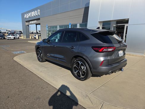 Used 2023 Ford Escape ST-Line Select w/ Tech Pack #2 image 3