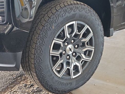 New 2026 Chevrolet Colorado Z71 w/ Z71 Convenience Package 2 AWD/4WD image 4