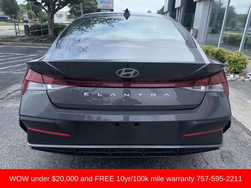 Used 2024 Hyundai Elantra SEL w/ Convenience Package FWD image 5