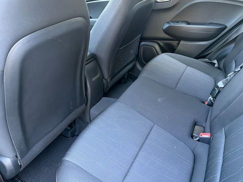 Certified 2025 Hyundai Venue SE FWD image 13
