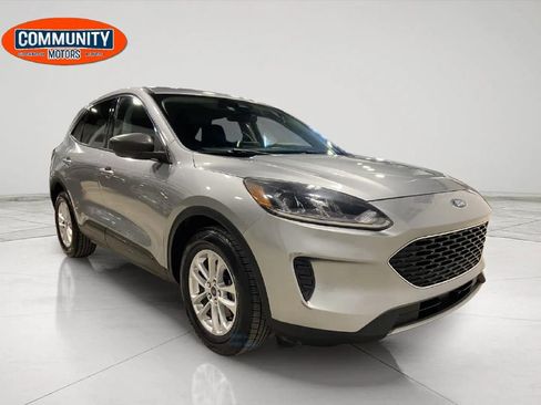 Used 2022 Ford Escape SE image 11