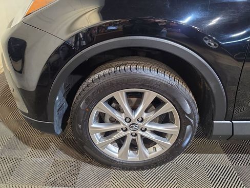 Used 2018 Toyota RAV4 Limited w/ Advanced Technology Package AWD/4WD image 19