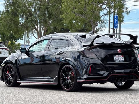 Certified 2018 Honda Civic Type R image 6