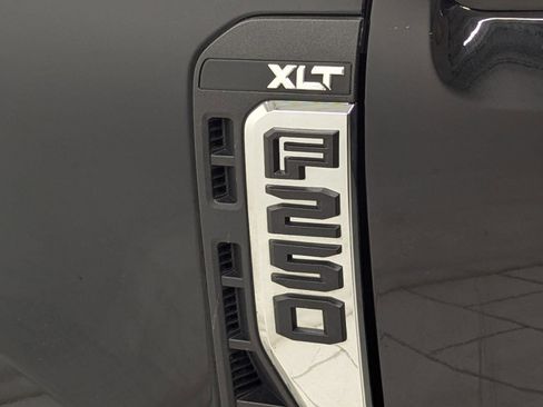 Used 2025 Ford F250 XLT image 34