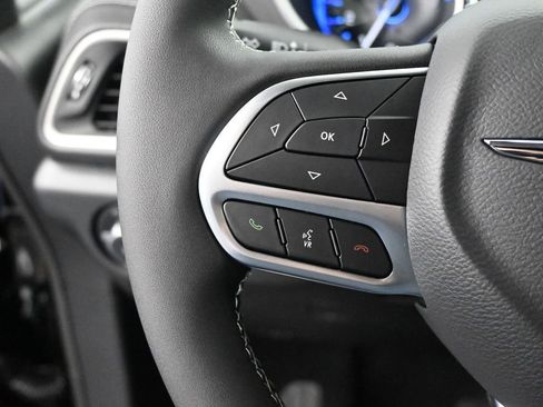 New 2026 Chrysler Pacifica Select image 32