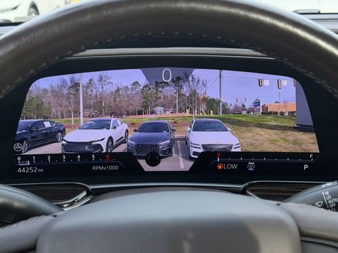 Used 2023 Cadillac Escalade Premium Luxury image 28