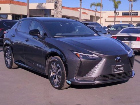 Used 2023 Lexus RZ 450e Premium image 3