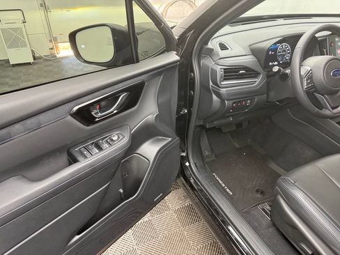 Used 2025 Subaru Forester Limited w/ Popular Package AWD/4WD image 17