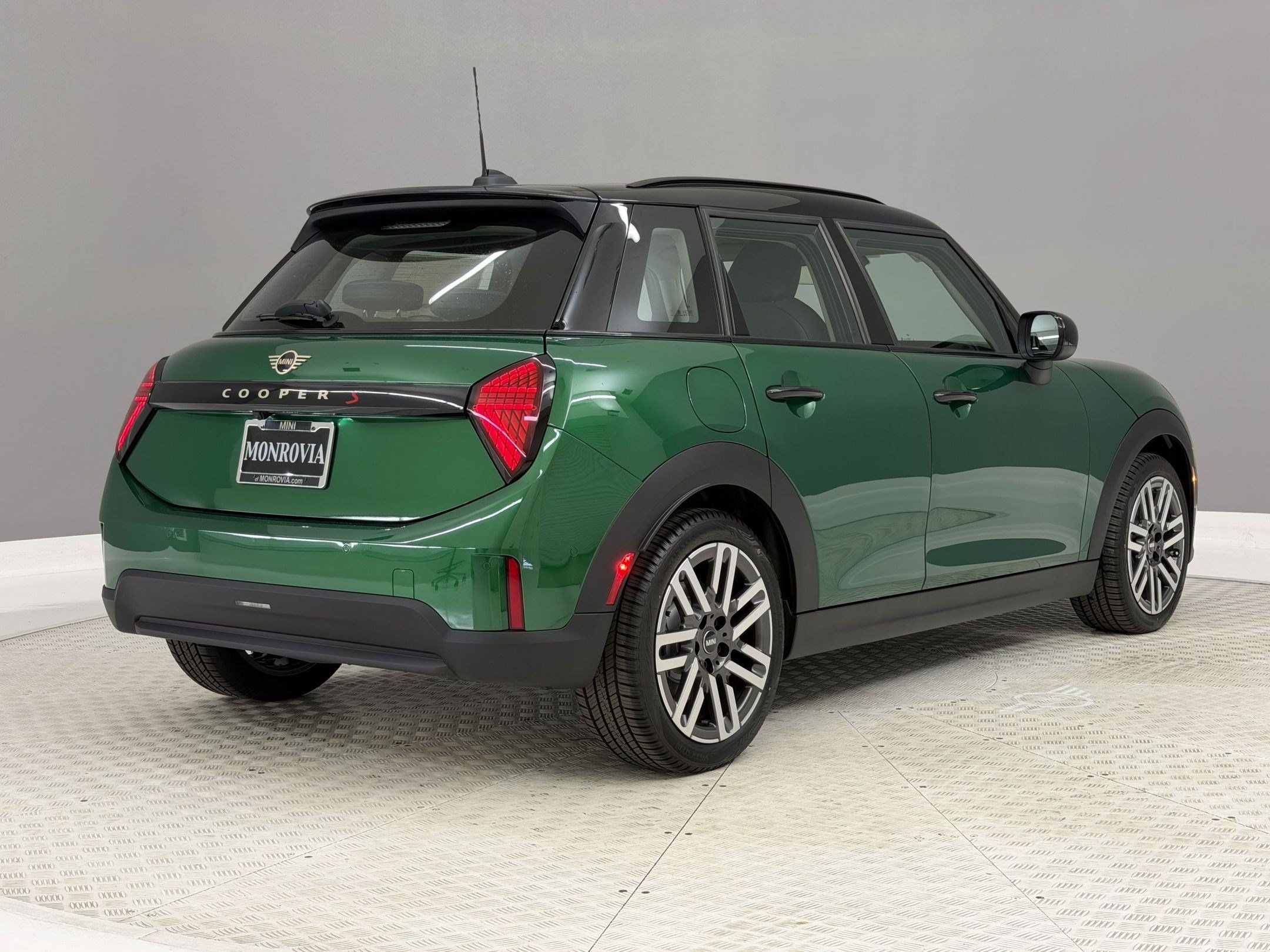New 2026 MINI Cooper S FWD image 9