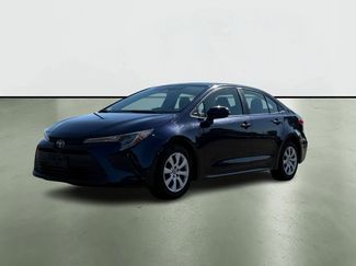 Used 2023 Toyota Corolla LE video 2