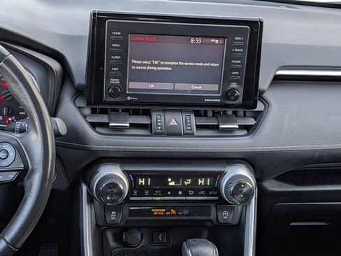 Used 2020 Toyota RAV4 XLE Premium image 15