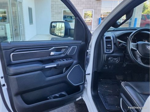 Used 2023 RAM 1500 Laramie AWD/4WD image 18